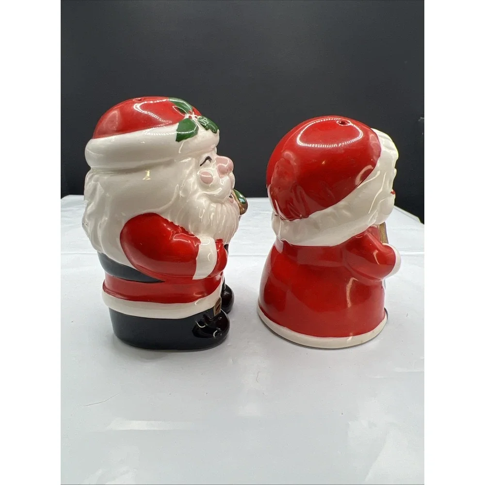 Vintage  Christmas Ceramic Kissing Santa and Mrs. Claus Salt and Pepper Shakers